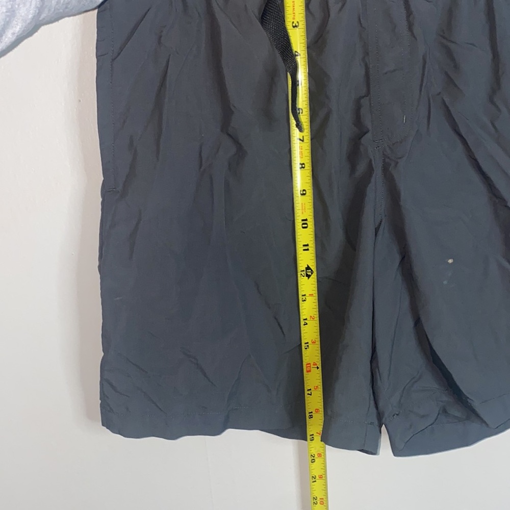 💋Men’s Columbia Omni- shield sun protection hiking shorts 8” inseam! - Picture 6 of 10